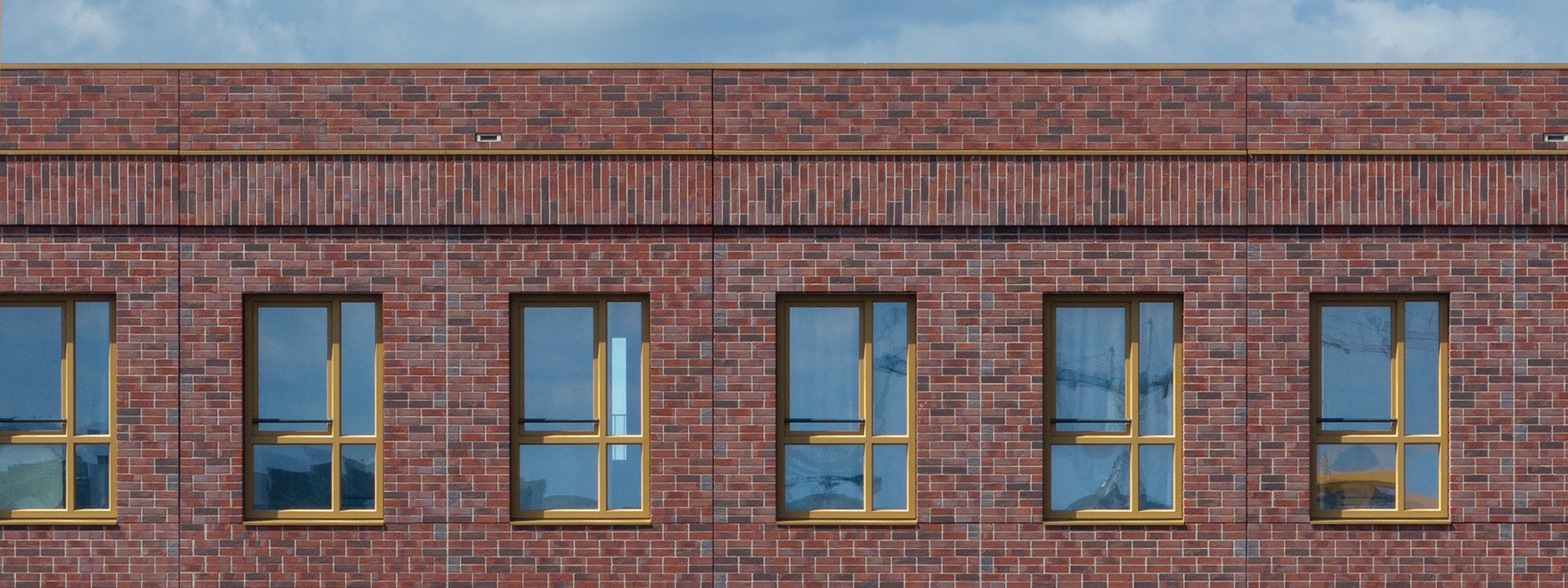 GEALAN S 9000 NL window in acrylcolor finish